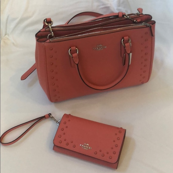 Coach purse w/ matching wallet. No bundle discount - Picture 1 of 7